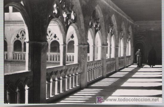 Postales: Guadalupe. Monasterio.- Claustro g&oacute;tico. - Foto 1