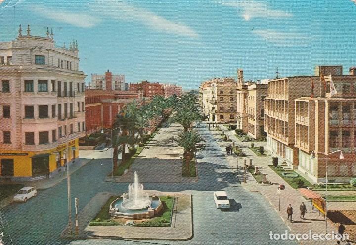 Postales: N&ordm; 28568 POSTAL BADAJOZ AVENIDA DEL GENERAL VARELA - Foto 1