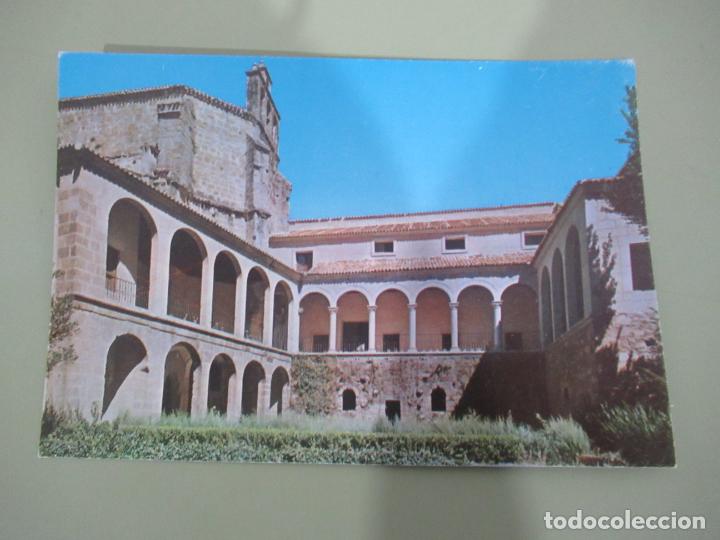 Postales: Monasterio de San Jer&oacute;nimo de Yuste - Claustro del Noviciado - S/C - Foto 1
