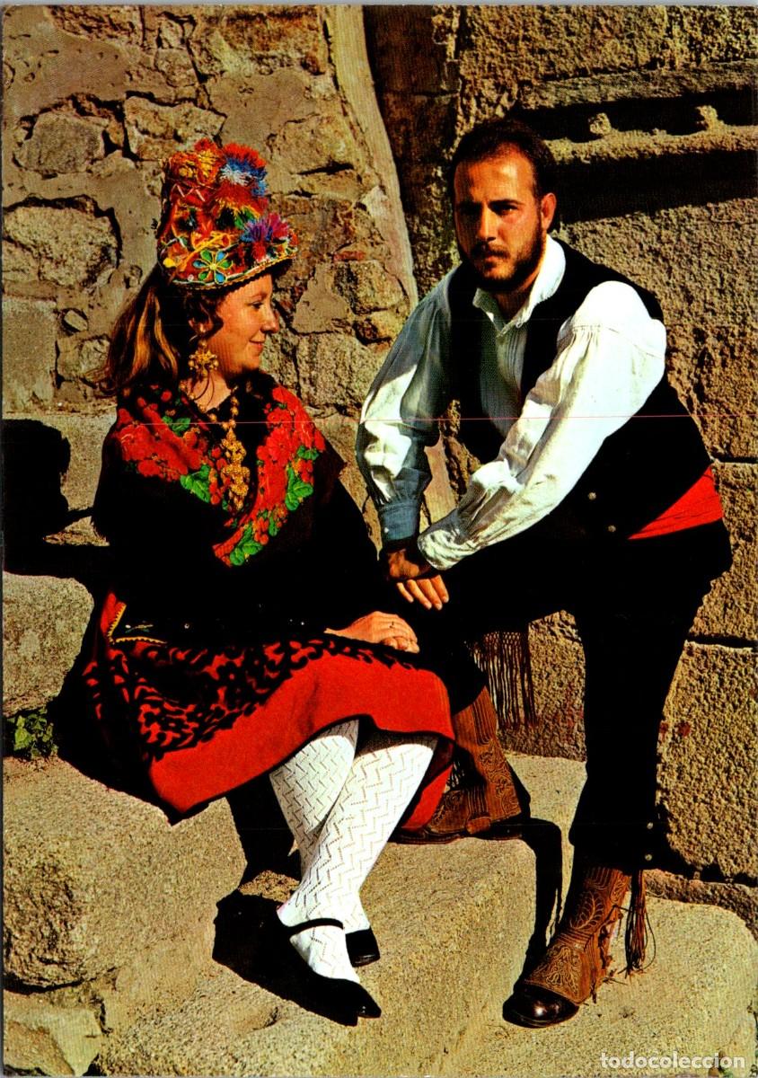 Postcards: Extremadura - Pareja con traje t&iacute;pico - Arribas 906 - 149x105mm