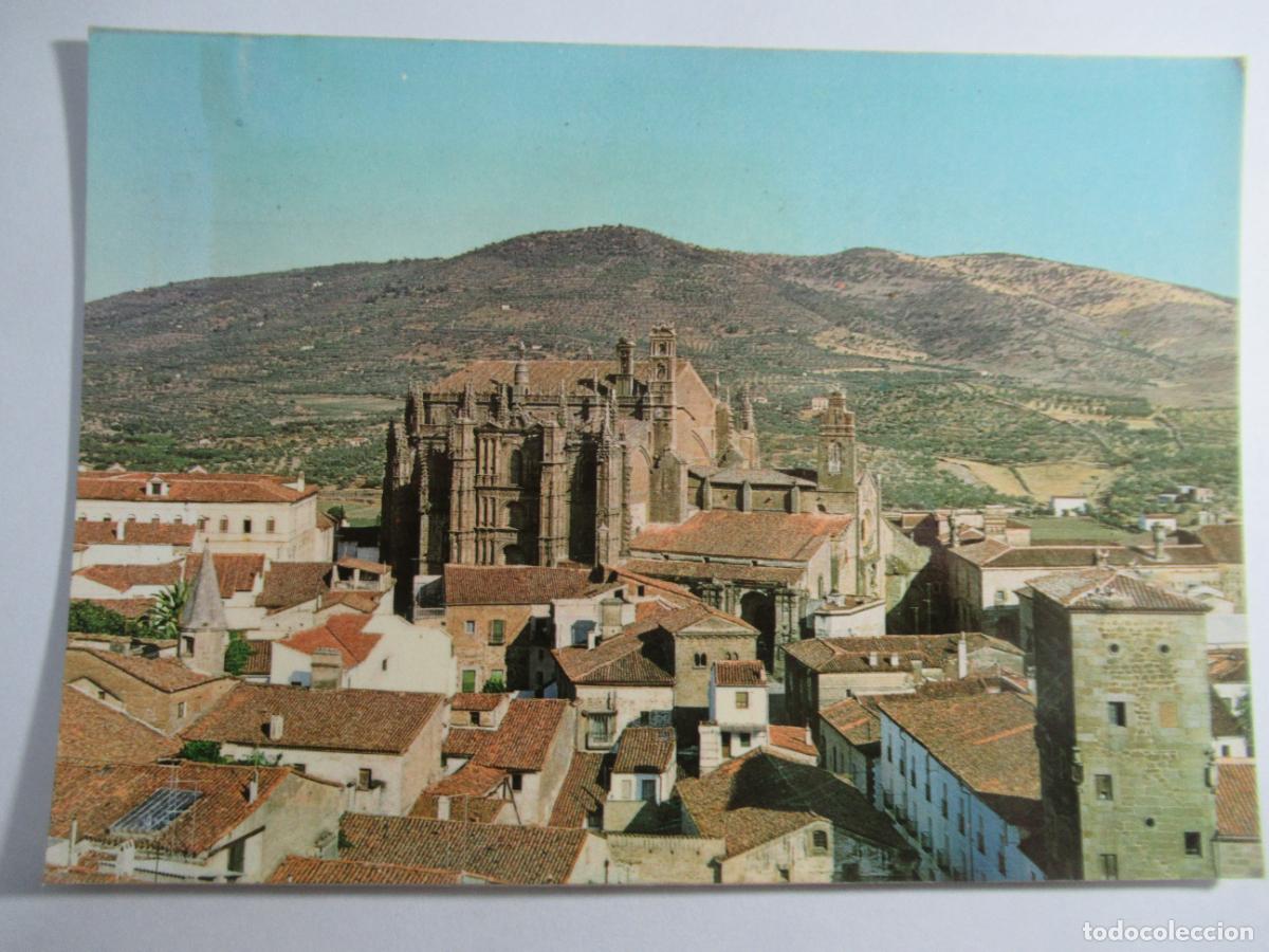 Postales: Plasencia (C&aacute;ceres) - Vista parcial con la Catedral al fondo - Circulada