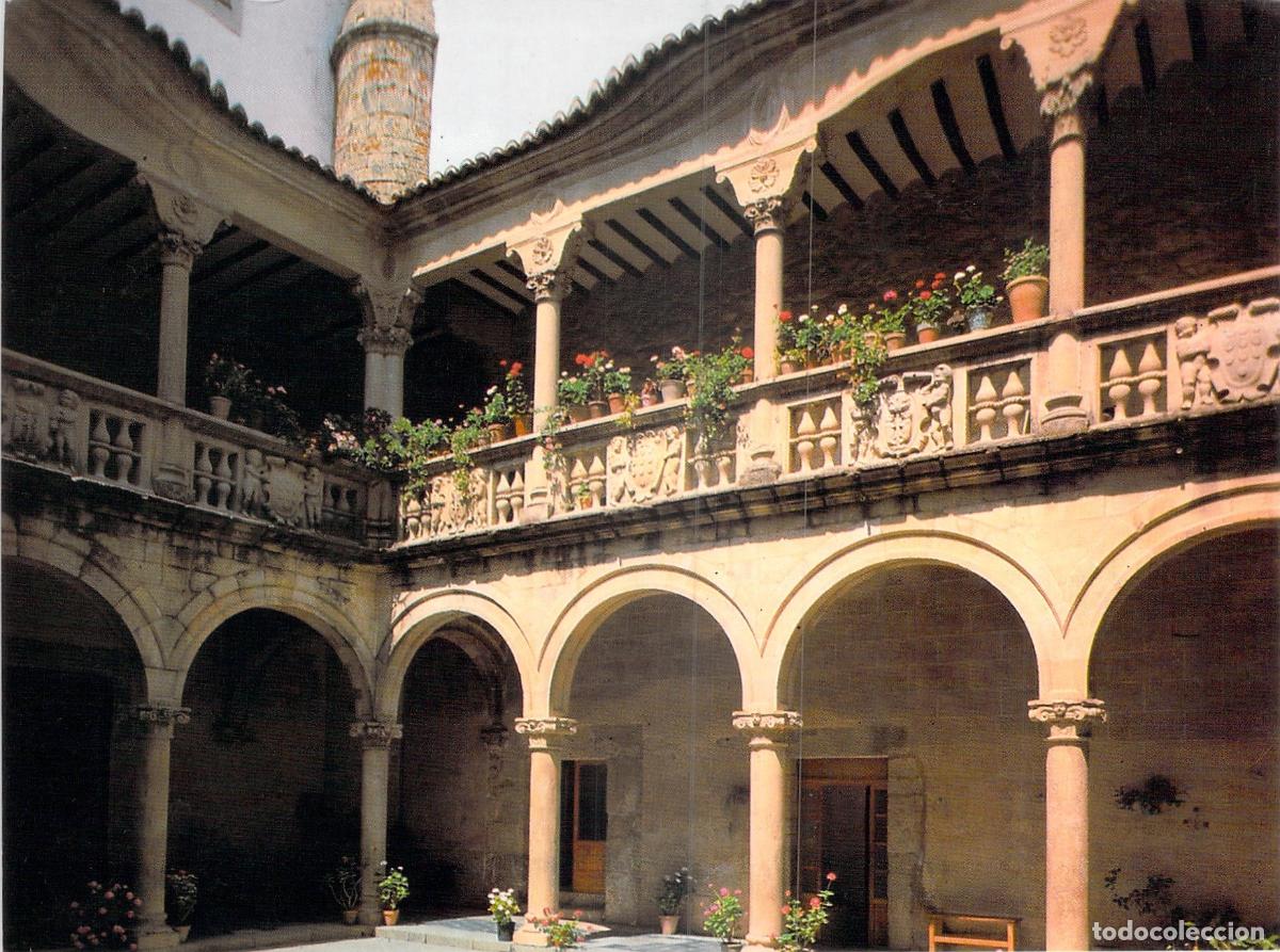 Postales: Postal del Patio del Palacio Orellana Pizarro en Trujillo, C&aacute;ceres