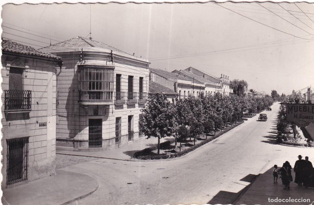 Postales: 3 DON BENITO BADAJOZ AVENIDA DEL GENERALISIMO FRANCO EXCLUSIVA MORCILLO. FOTO GARC&Iacute;A GARRABELLA