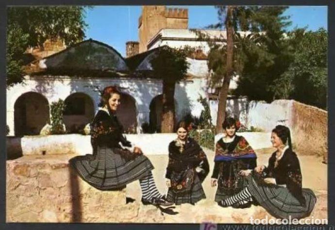 Postales: Badajoz. *Alcazaba y Grupo T&iacute;pico* Ed. Arribas n&ordm; 2048. Nueva.