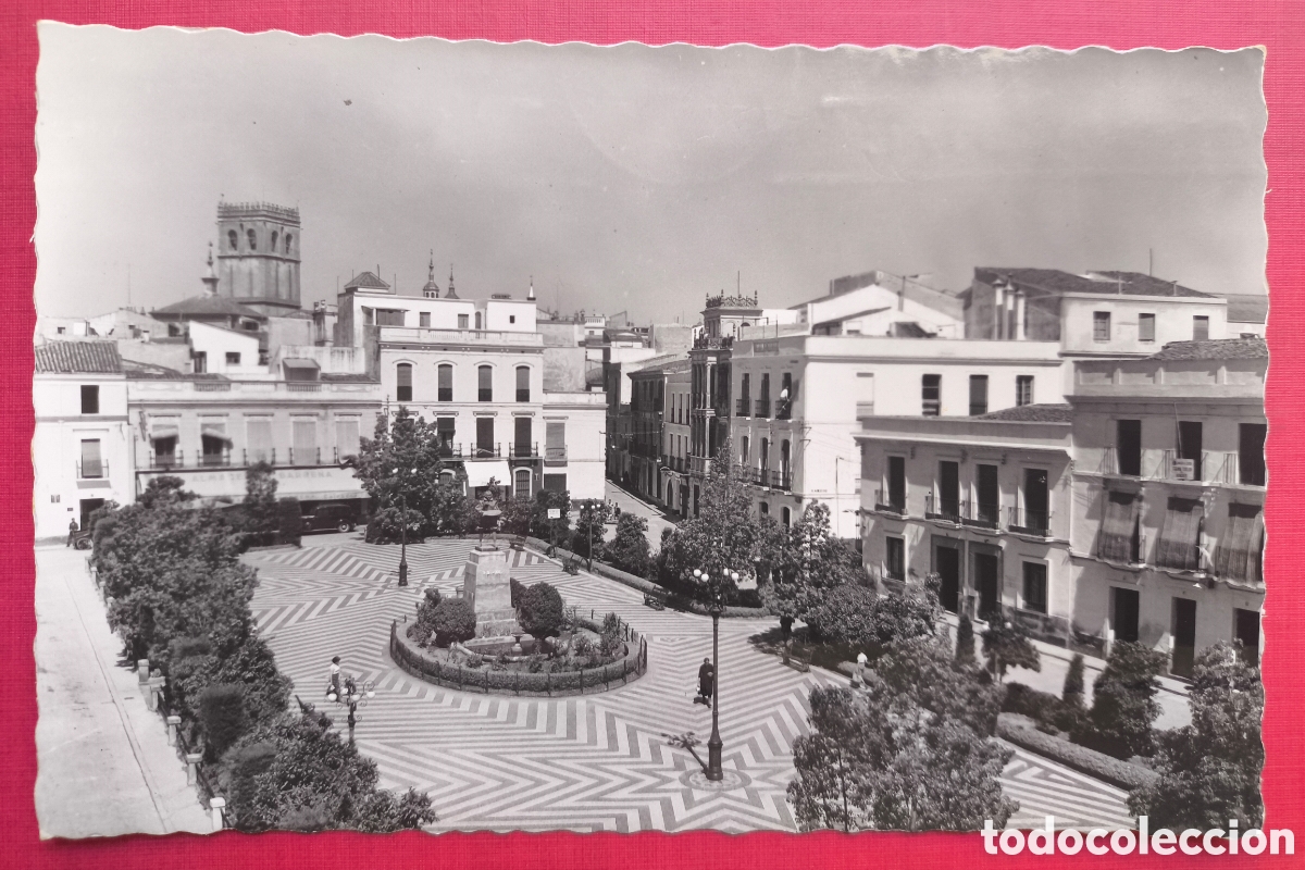 Postales: BADAJOZ PLAZA CER3 POSTAL FOTOGR&Aacute;FICA EXTREMADURA C. 1955