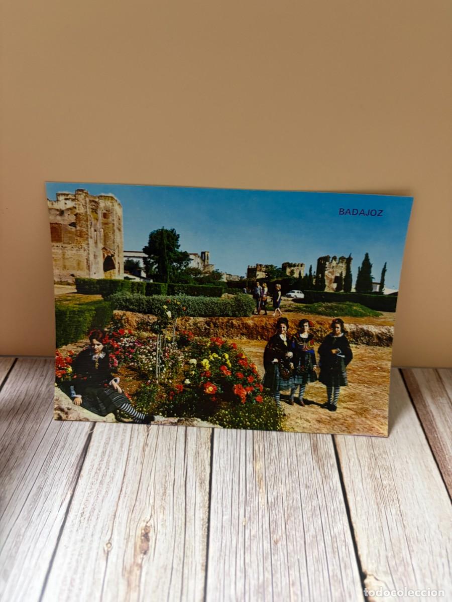 Postales: TARJETA POSTAL. BADAJOZ. 2049.- ALCAZABA. TORRE DEL APENDIZ Y DE LOS SIAREZ DE FIGUEROA. ED. ARRIBAS