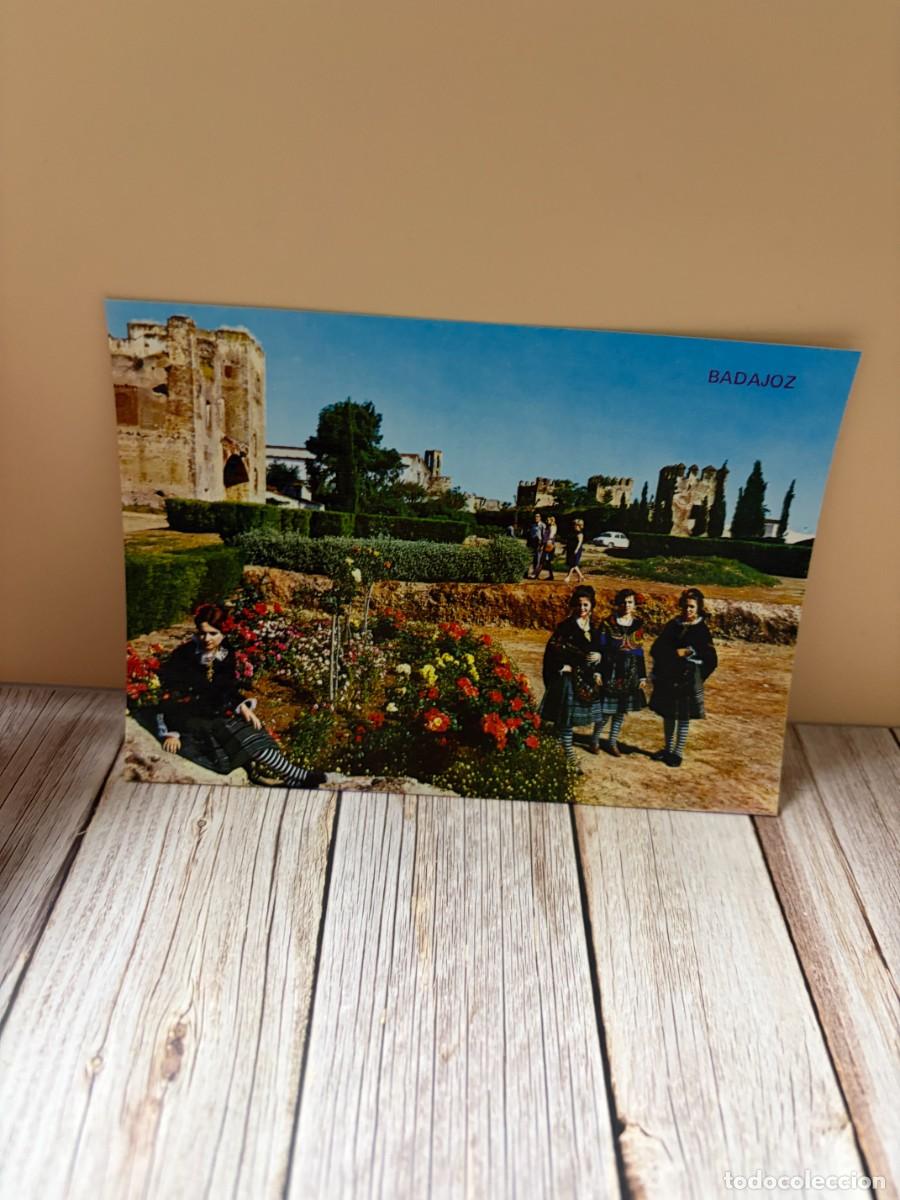 Postales: TARJETA POSTAL. BADAJOZ. 2049.- ALCAZABA. TORRE DEL APENDIZ Y DE LOS SIAREZ DE FIGUEROA. ED. ARRIBAS