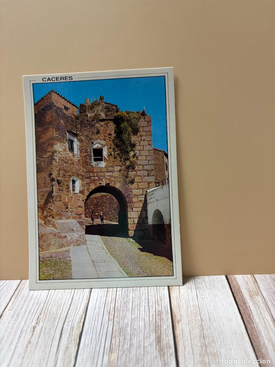Postales: TARJETA POSTAL. C&Aacute;CERES. 2001.- PUENTE ROMANO DEL ARCO DE CRISTO. EDICIONES ARRIBAS