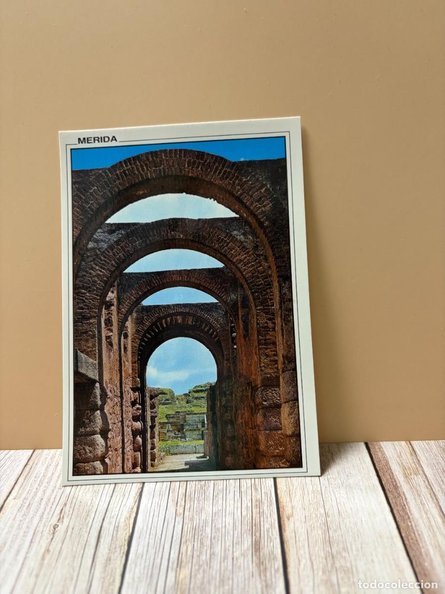 Postales: TARJETA POSTAL. BADAJOZ. 2037.- MERIDA. ENTRADA AL ANFITEATRO ROMANO. EDICIONES ARRIBAS