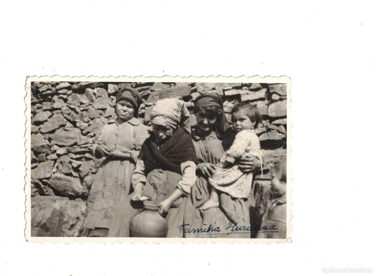 Postales: LAS HURDES. CACERES. FAM&Iacute;LIA HURDANA