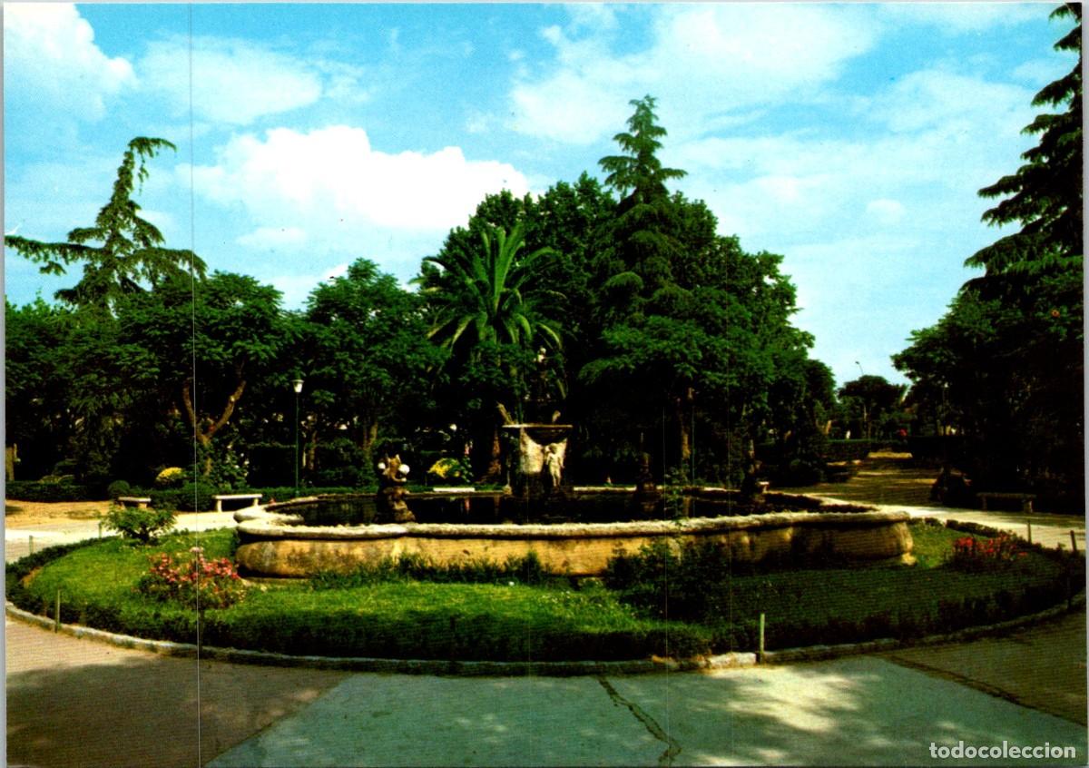 Postales: Badajoz - Jardines de la Trinidad (San Roque) - Francisco Navarro Ortiz 1 - 147x104mm - In&eacute;dita en T