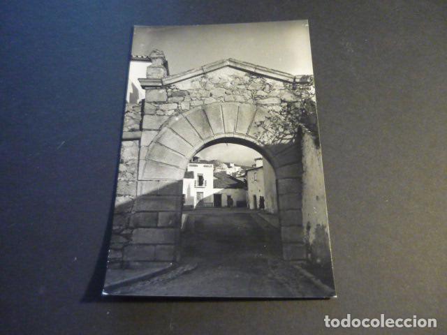 Postales: VALENCIA DE ALCANTARA CACERES PUERTA DE LAS HUERTAS ED. ARRIBAS N&ordm; 15