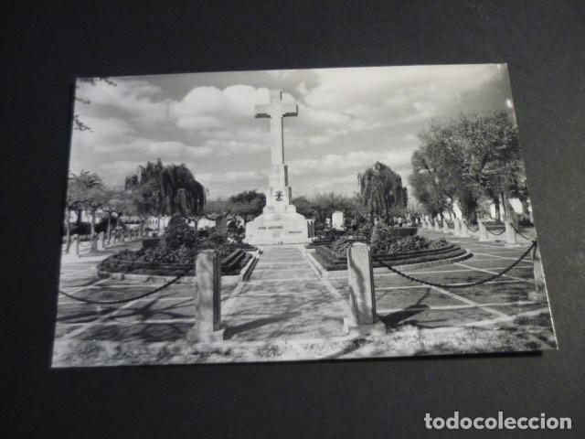 Postales: VALENCIA DE ALCANTARA CACERES CRUZ DE LOS CAIDOS ED. ARRIBAS N&ordm; 10
