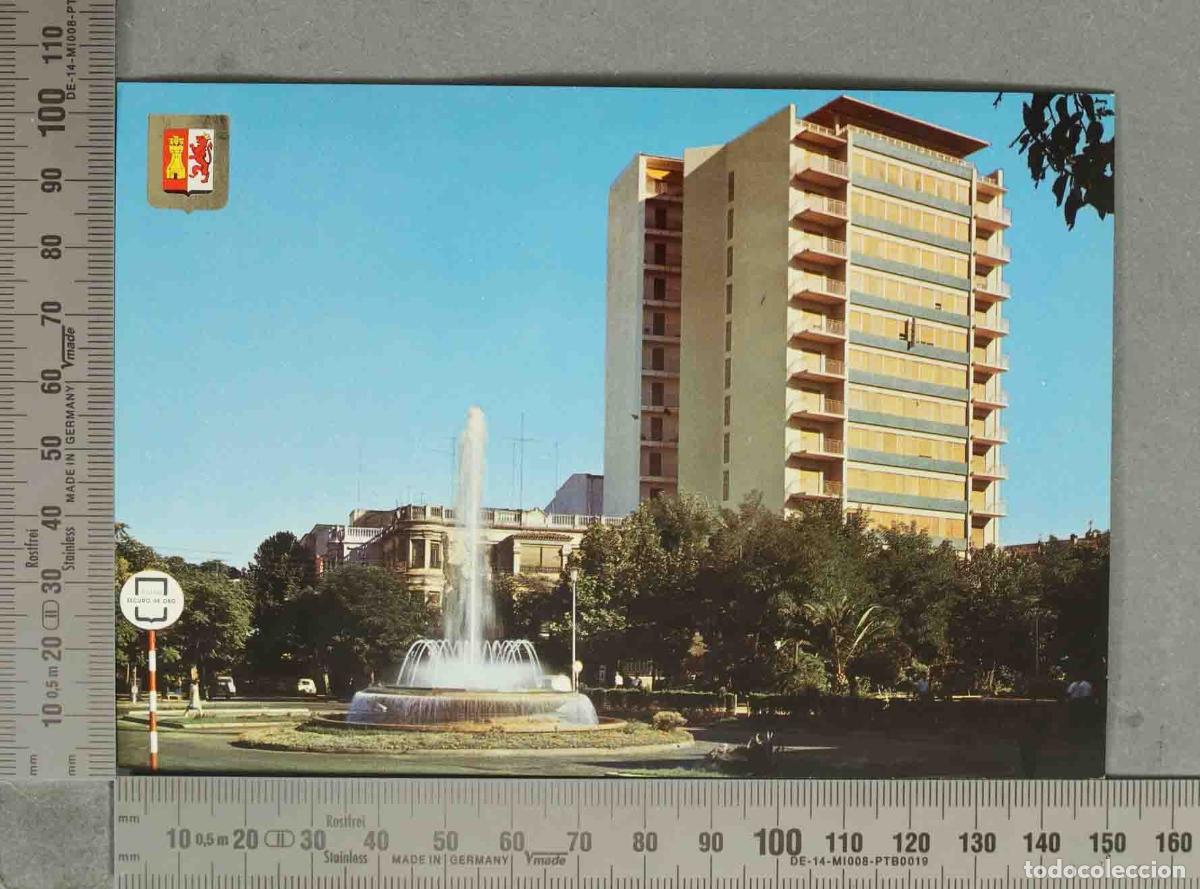 Postales: POSTAL. C&aacute;ceres - Avenida de Espa&ntilde;a, Fuente Monumental - N&ordm; 13
