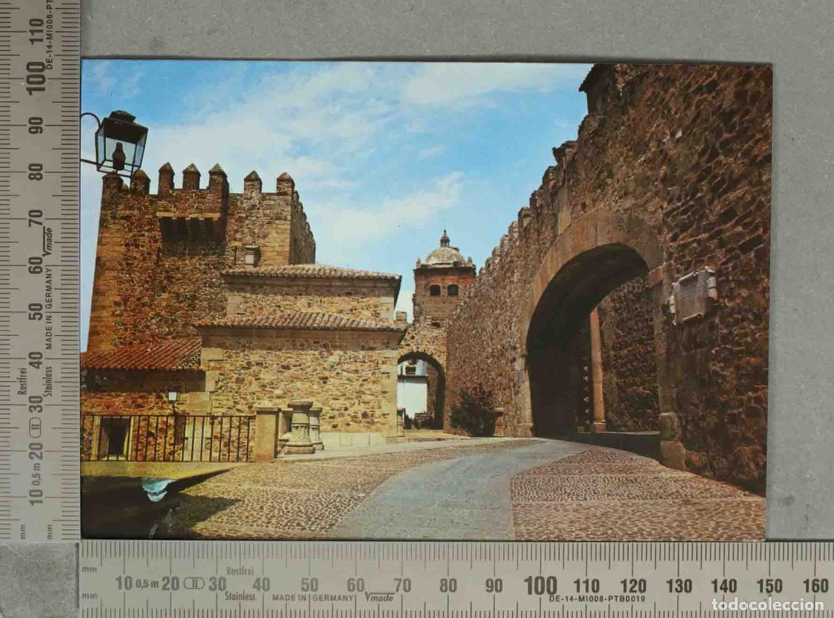 Postales: POSTAL. C&aacute;ceres - Arco de la Estrella y Torre de Bujaco - Ediciones Paris