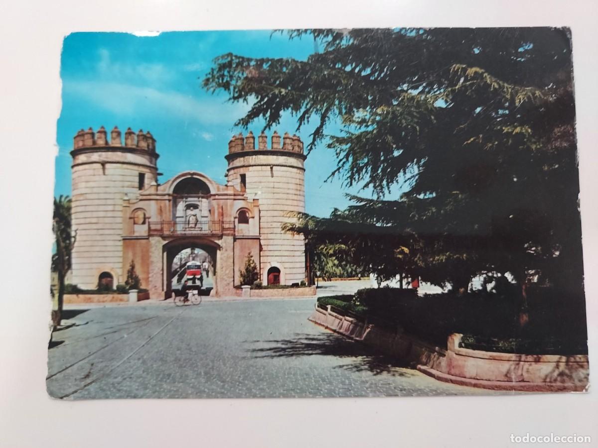 Postales: POSTAL BADAJOZ PUERTA DE LAS PALMAS. 1962. CIRCULADA. AUTOBUS BICLICLETA