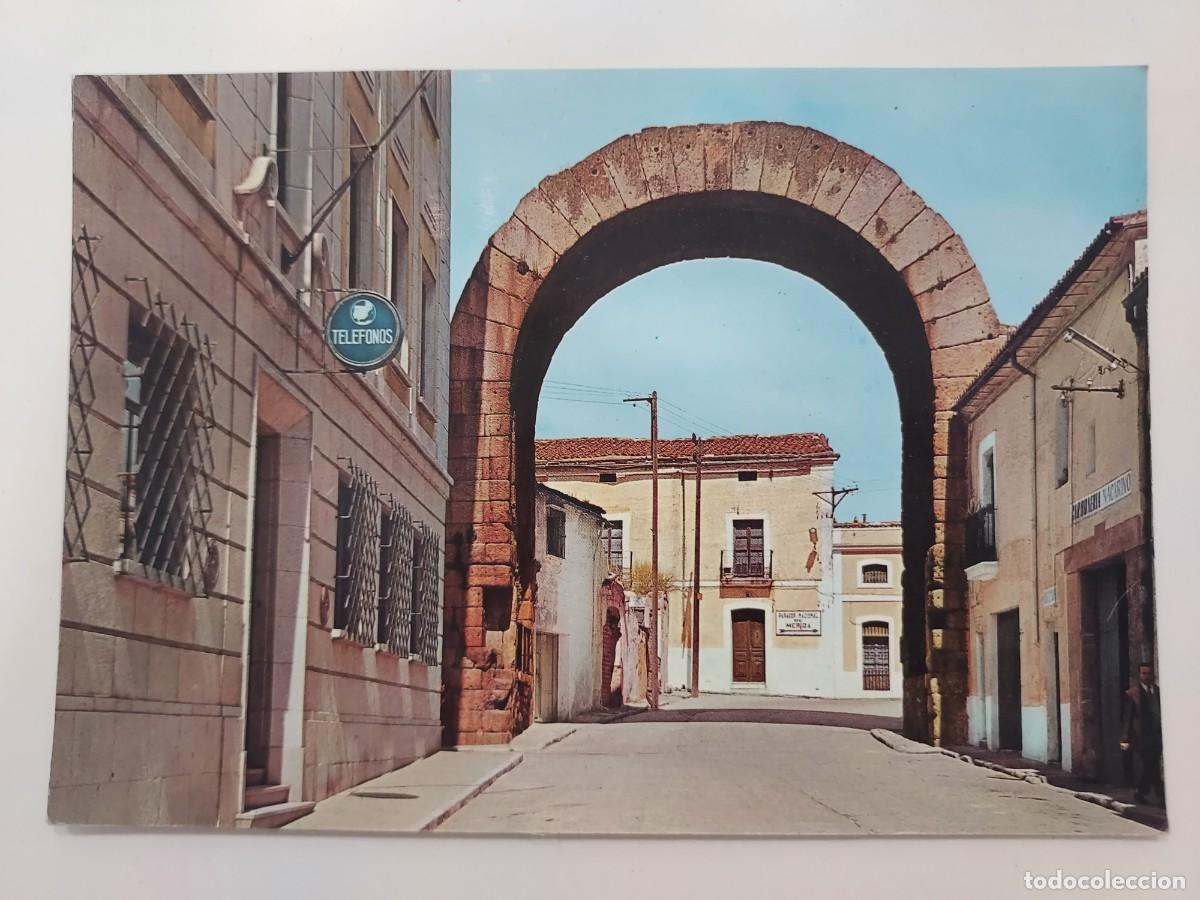 Postales: POSTAL MERIDA ARCO DE TRAJANO. SIN CIRCULAR. ARRIBAS. TELEFONOS TELEFONICA