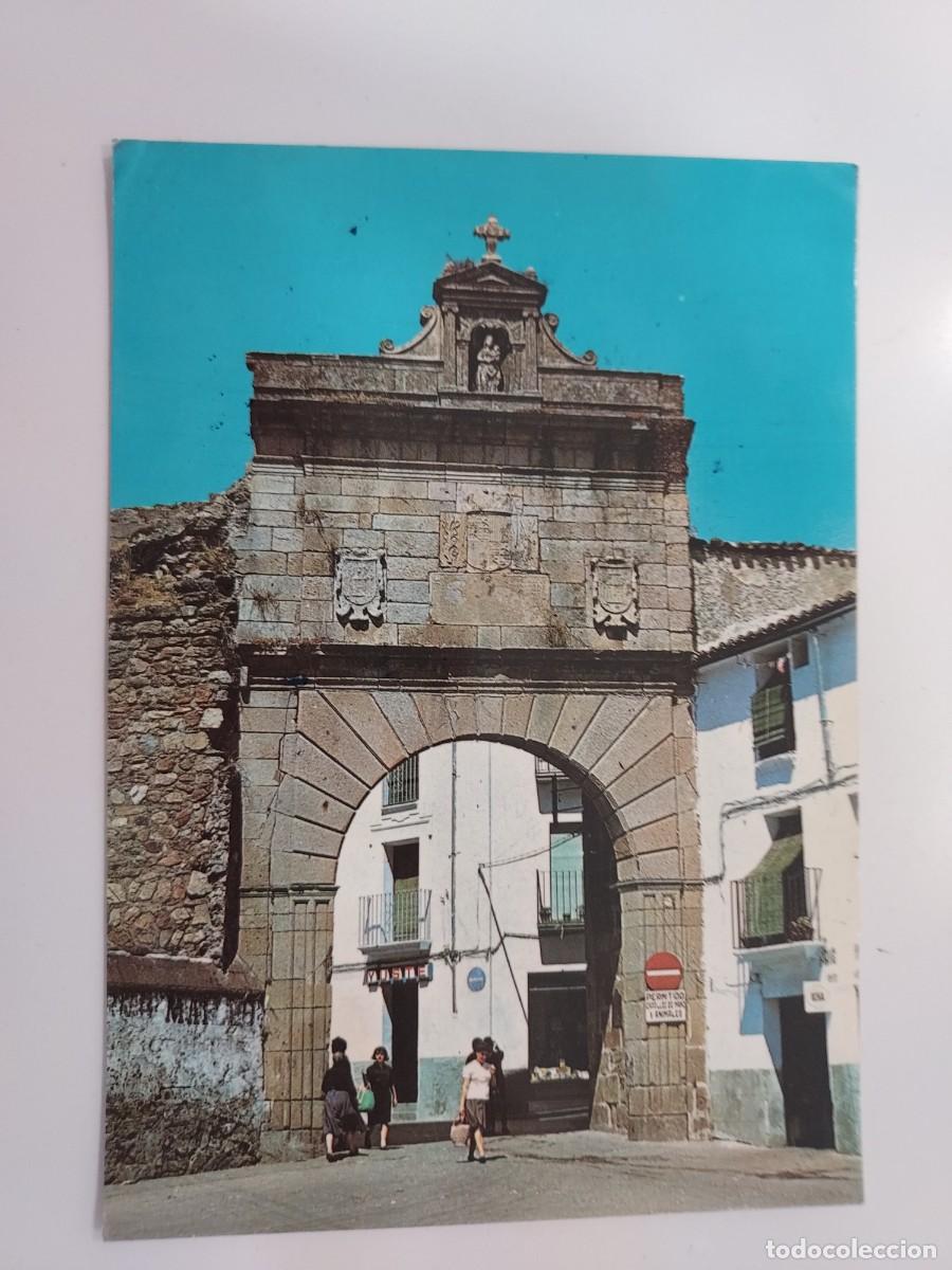 Postales: POSTAL PLASENCIA PUERTA DEL SOL. CIRCULADA. CACERES. 1966. MATASELLOS PLASENCIA