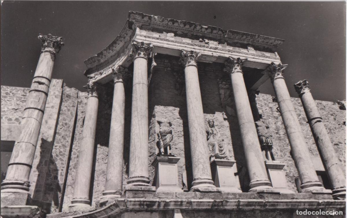 Postcards: MERIDA, TEATRO ROMANO, COLUMNATA INFERIOR DE LA ESCENA - FISA N&ordm;4 - S/C