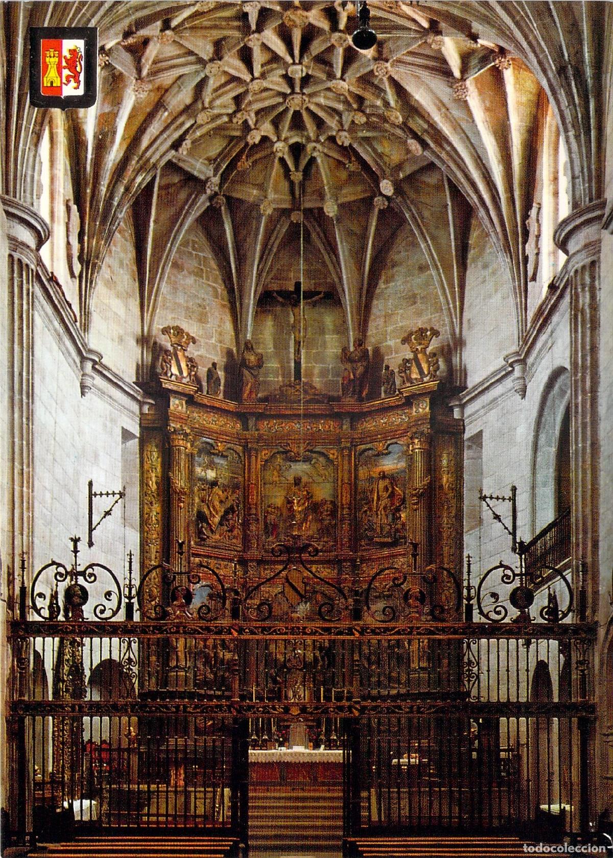 Postales: Postal de la Iglesia de Santiago el Mayor en C&aacute;ceres con Retablo de Berruguete