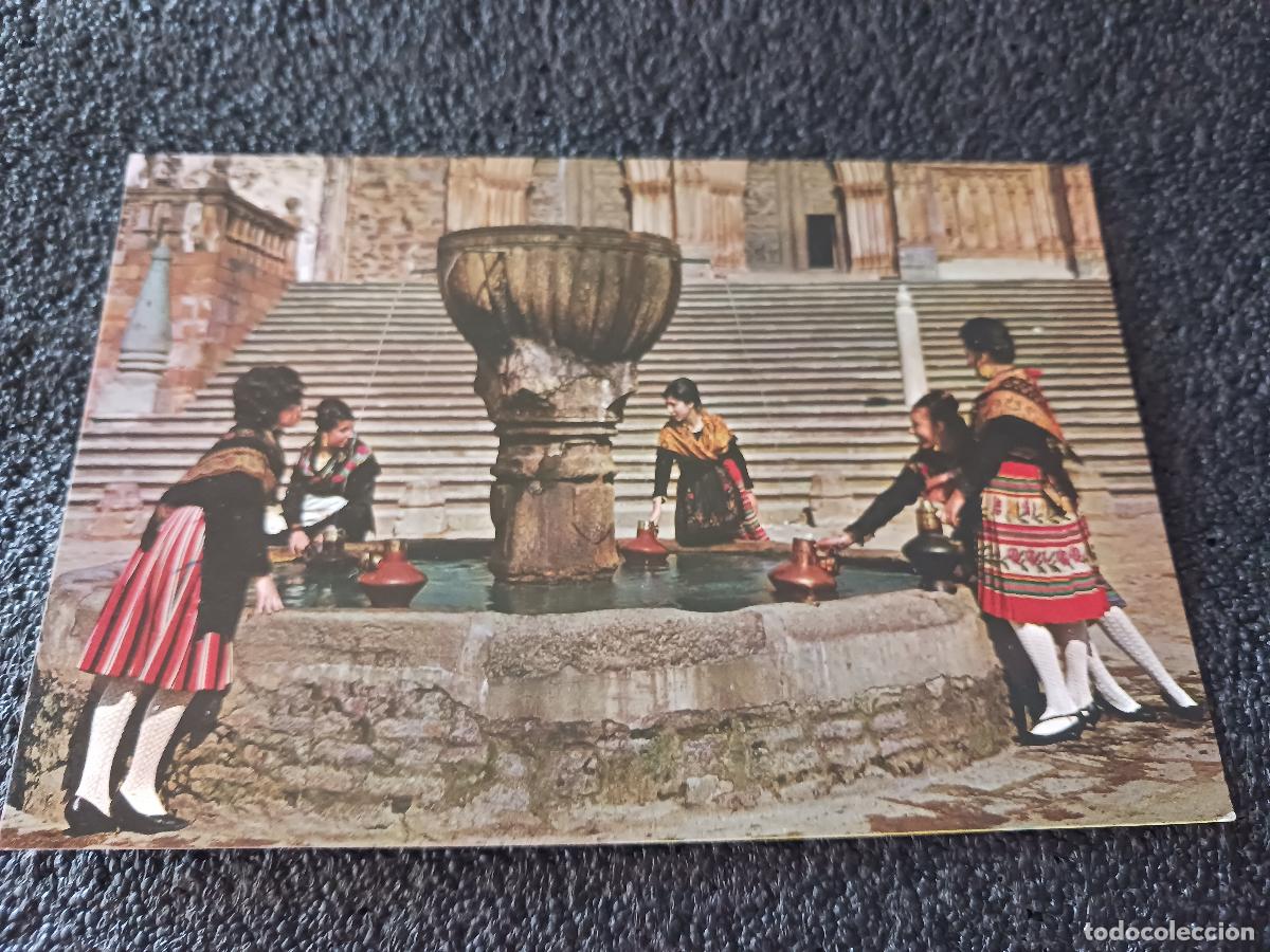 Postales: 5 guadalupe, jovenes con trajes tipicos en la fuente de la plaza, ed. garrabella