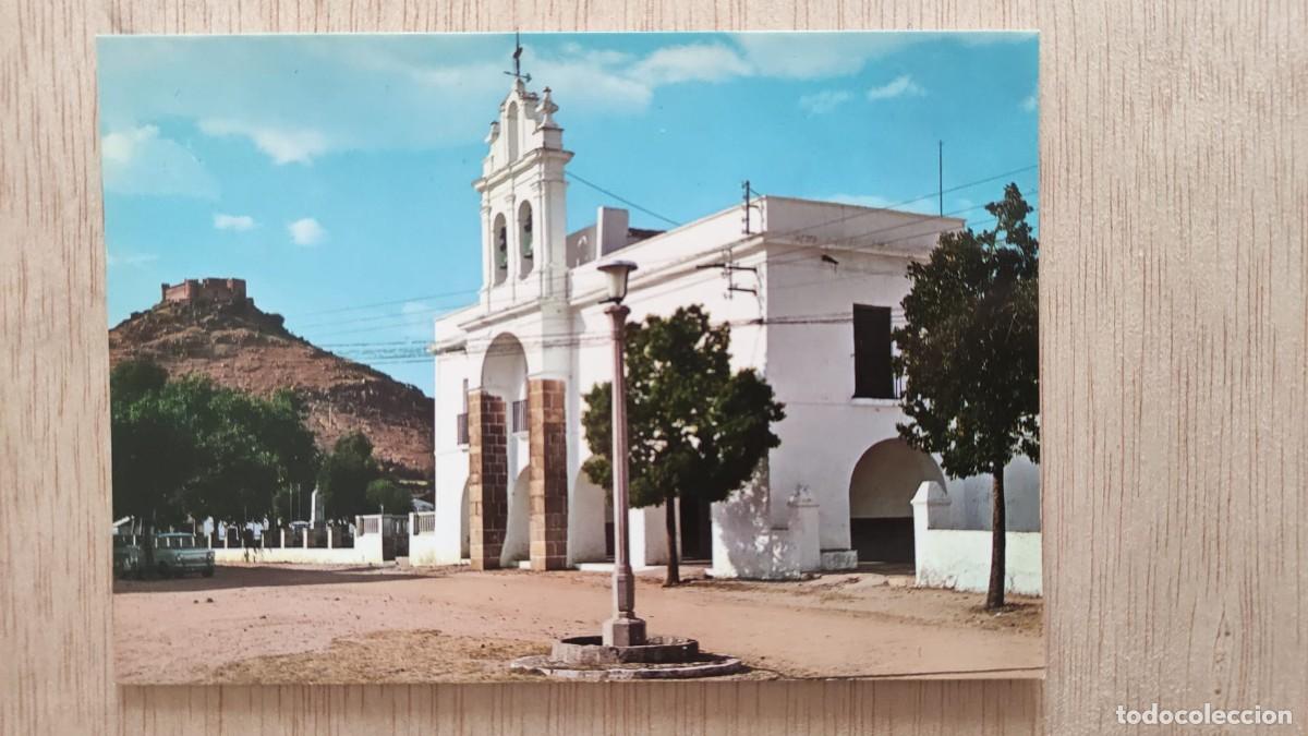 Postales: BADAJOZ BURGUILLOS DEL CERRO BADAJOZ ERMITA DE SANTO CRISTO Y CASTILLO AL FONDO