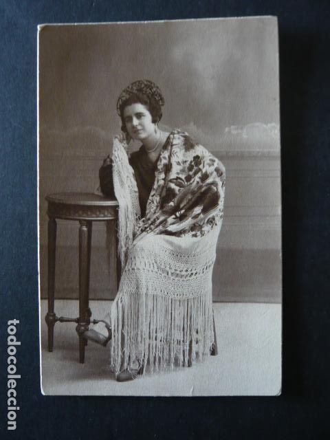 Postales: CACERES RETRATO DE MUJER CON MANTON POSTAL FOTOGRAFICA JAVIER FOTOGRAFO