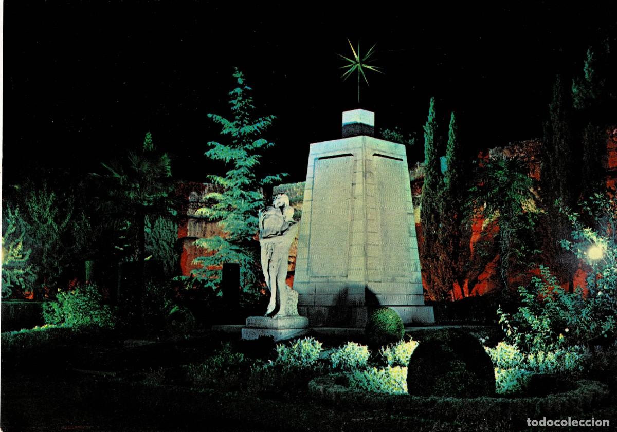 Postales: POSTAL MODERNA DE EXTREMADURA. BADAJOZ. MONUENTO AL HEROE CAIDO. P-EXT-301