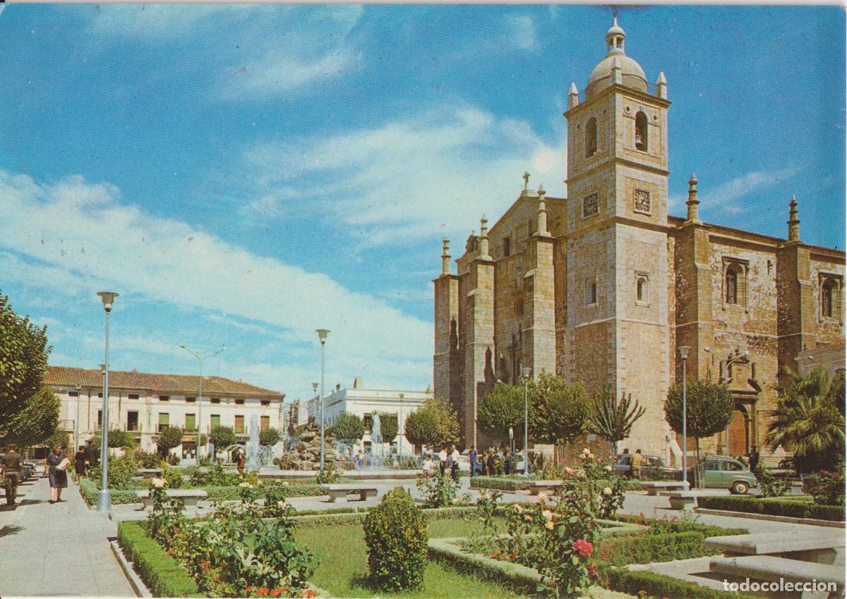 Postales: DON BENITO (BADAJOZ) PLAZA DE ESPA&Ntilde;A E IGLESIA DE SANTIAGO - EDITA FITER - CIRCULADA