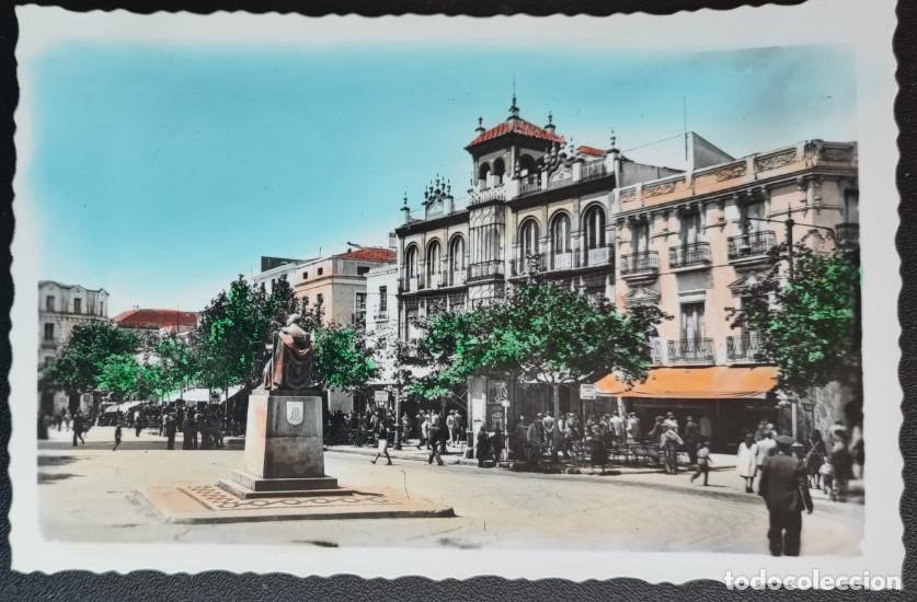 Postales: BADAJOZ, PLAZA DE ESPA&Ntilde;A, POSTAL ANTIGUA, 14 X 9 CM APROX.