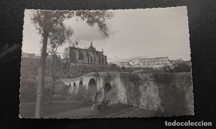 Postales: CORIA, CACERES, PANORAMICA DEL PUENTE ROMANO Y LA CATEDRAL, POSTAL ANTIGUA