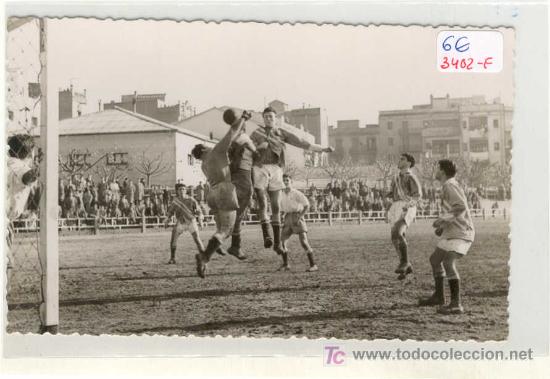 Sports collectibles: (3402-F) EQUIPO FUTBOL LA ESPA&Ntilde;A INDUSTRIAL A&Ntilde;OS 50
