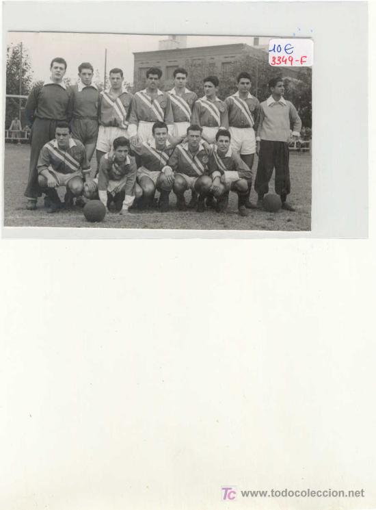 Sports collectibles: (3349-F) EQUIPO FUTBOL LA ESPA&Ntilde;A INDUSTRIAL A&Ntilde;OS 50