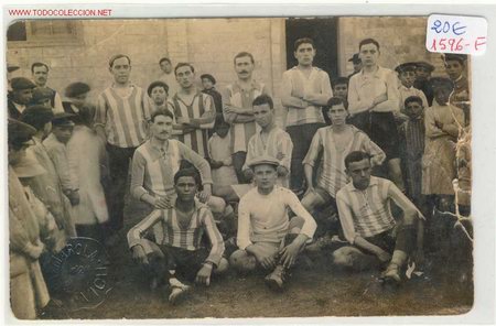 Sammelleidenschaft Sport: (1596-F) FUTBOL EQUIPO A&Ntilde;O 1915