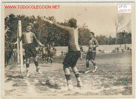 Sports collectibles: (2269-F) FOTOGRAFIA PARTIDO FUTBOL A&Ntilde;OS 20