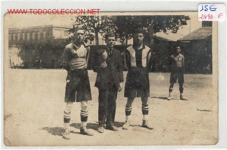 Sports collectibles: (2490-F) POSTAL FUTBOL JUGADORES A&Ntilde;OS 20