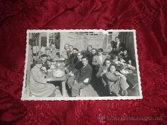 Colecionismo desportivo: postal fotografica,almuerzo despues del partido 1947,reportajes graficos perez garzo-barcelona