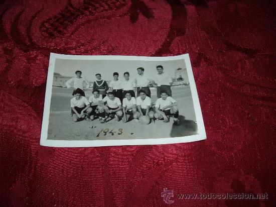 Sports collectibles: fotografia equipo de futbol del cervantes1943(no copia)