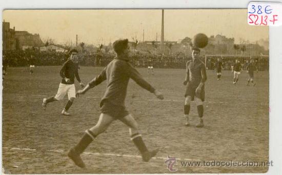 Colecionismo desportivo: (5213-F)POSTAL FOTOGRAFICA PARTIDO FOOT-BALL FC.BARCELONA A&Ntilde;OS 10