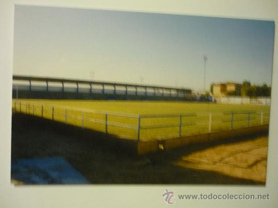 Sports collectibles: POSTAL CAMPO FUTBOL LAS VI&Ntilde;AS - BOLLULLOS DEL CONDADO