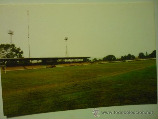Sports collectibles: POSTAL PARAMARIBO -SURINAME CAMPO FUTBOL ANDRE KOPERFYN
