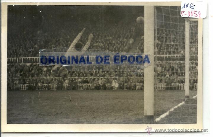 Coleccionismo deportivo: (F-1159)CAMPO DE LAS CORTS,C.F.BARCELONA-AT.MADRID,MARCEL DOMINGO,1950