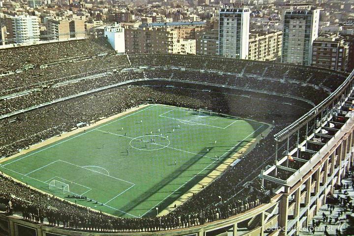 Coleccionismo deportivo: POSTAL, MADRID, ESTADIO BERNAB&Eacute;U, CIRCULADA - Foto 1