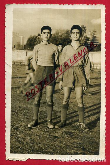 Sammelleidenschaft Sport: POSTAL FUTBOL , FOTO TAMA&Ntilde;O POSTAL , 2 JUGADORES , ANTIGUA , ORIGINAL
