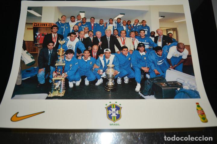 Sports collectibles: POSTAL DE LA SELECCION BRASILE&Ntilde;A ,CAMPEONA COPA AMERICA 1997.28X20 CM