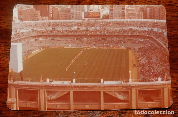 Collectionnisme sportif: FOTOGRAFIA DEL ESTADIO SANTIAGO BERNABEU, COPA DE EUROPA, MAYO DE 1980, MIDE 13 X 9,5 CMS.