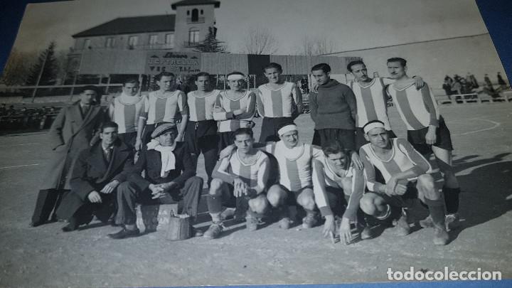 Collectionnisme sportif: FOTON DE EQUIPO FUTBOLCAMPO VIC A&Ntilde;O 34