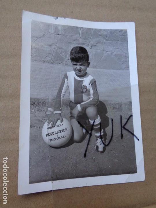 Sammelleidenschaft Sport: foto de ni&ntilde;o con el traje del espa&ntilde;ol - a&ntilde;os 70