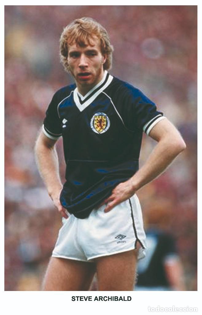 Coleccionismo deportivo: STEVE ARCHIBALD - Legends of football series 2010 Photo postcard unused