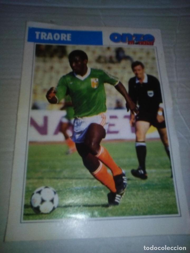 Sports collectibles: Ficha de la revista ONZE de Traore con ASEC Abidjan - goly